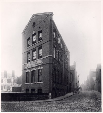 Queens Lodging House, Garden Street, Leeds, 1910 von English Photographer